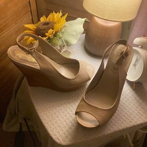 Jessica Simpson beige Wood Wedge Heels